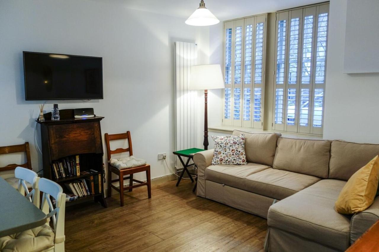 Appartement Quiet Ground Floor Mews Flat And Parking à Édimbourg Extérieur photo